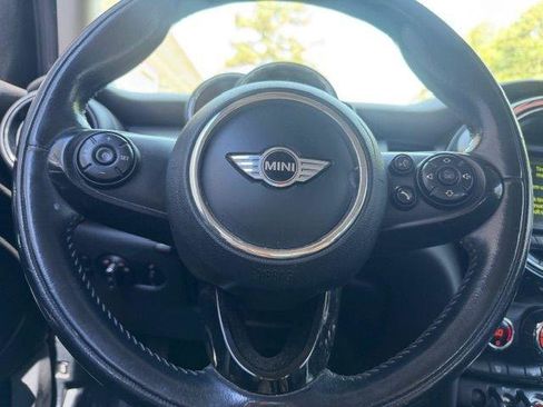 Used 2018 MINI Cooper 4-Door Hardtop FWD image 18