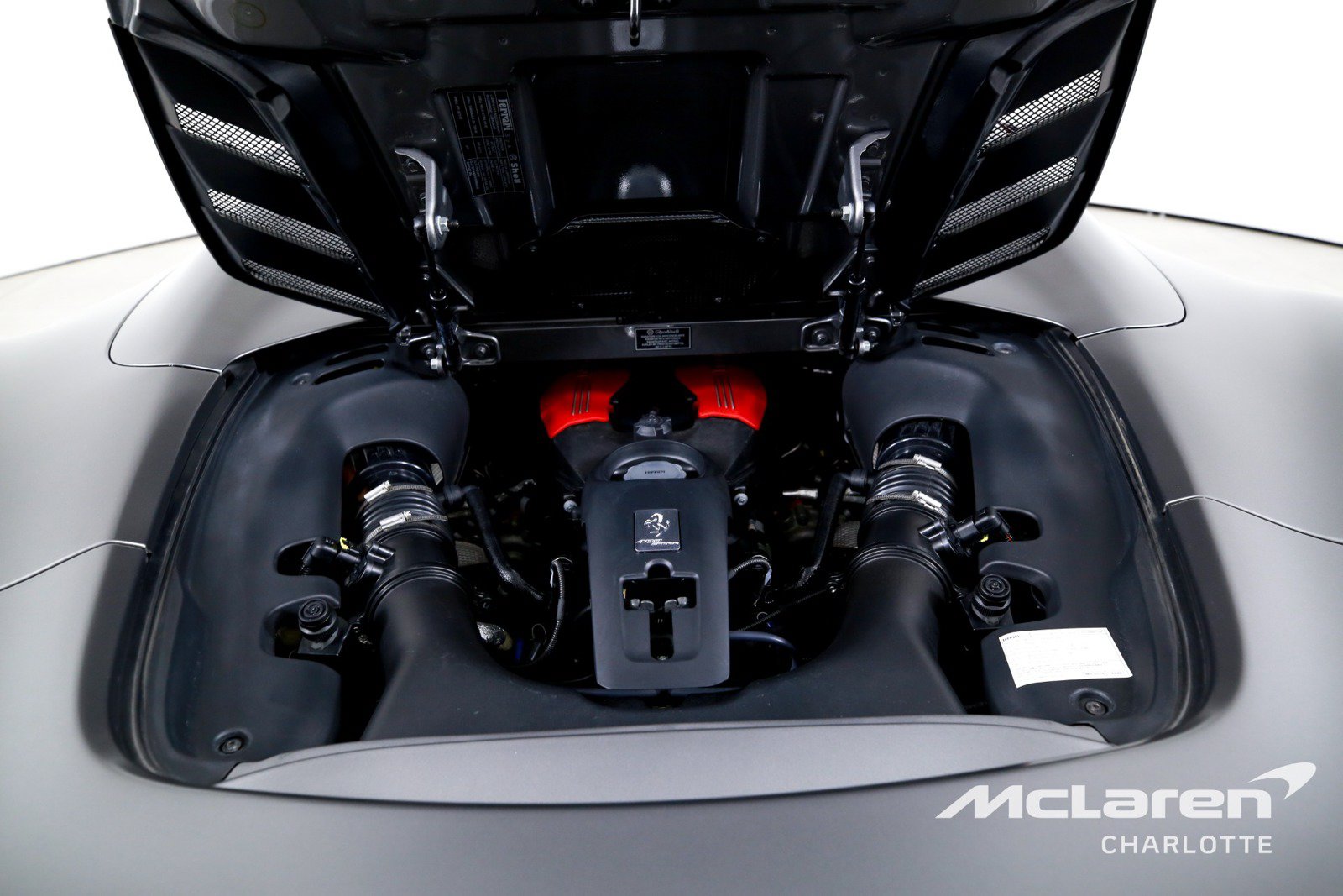 Used 2018 Ferrari 488 Spider RWD image 28