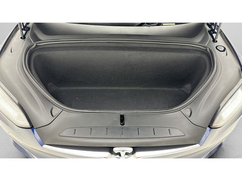 Used 2018 Tesla Model X 75D AWD/4WD image 19