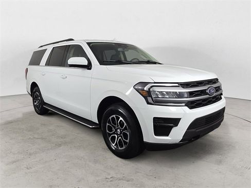 Certified 2023 Ford Expedition Max XLT image 7