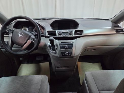Used 2016 Honda Odyssey LX image 19