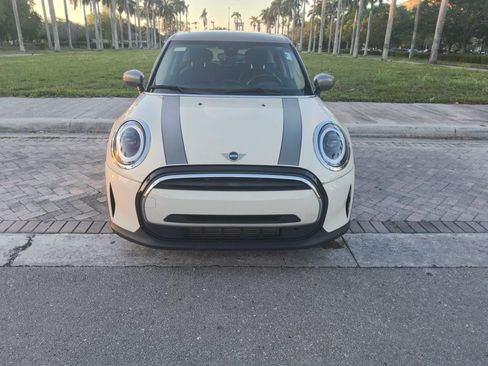Used 2023 MINI Cooper 4-Door Hardtop FWD image 2