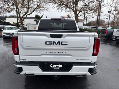Used 2023 GMC Sierra 1500 Denali Ultimate image 9