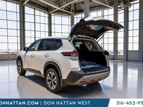 Used 2023 Nissan Rogue SV FWD image 28