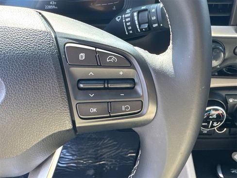 Used 2024 Hyundai Venue SEL image 27