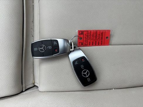 Certified 2022 Mercedes-Benz GLB 250 image 11