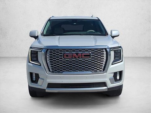 Used 2021 GMC Yukon Denali w/ Denali Ultimate Package RWD image 2