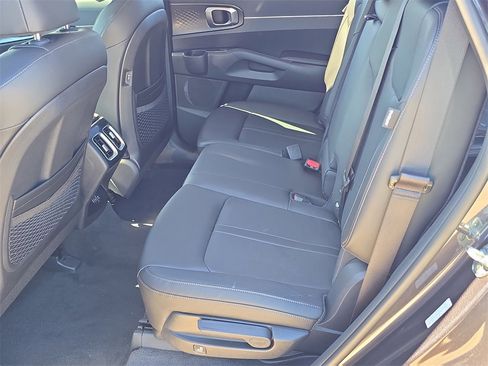 New 2026 Kia Sorento S image 18