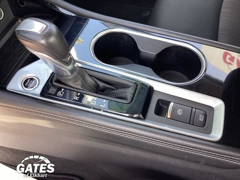 Used 2024 Nissan Altima 2.5 SV w/ SV Premium Package FWD image 28