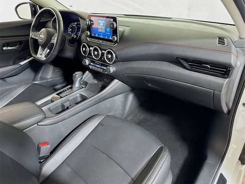 Used 2024 Nissan Sentra SR w/ SR Premium Package image 28