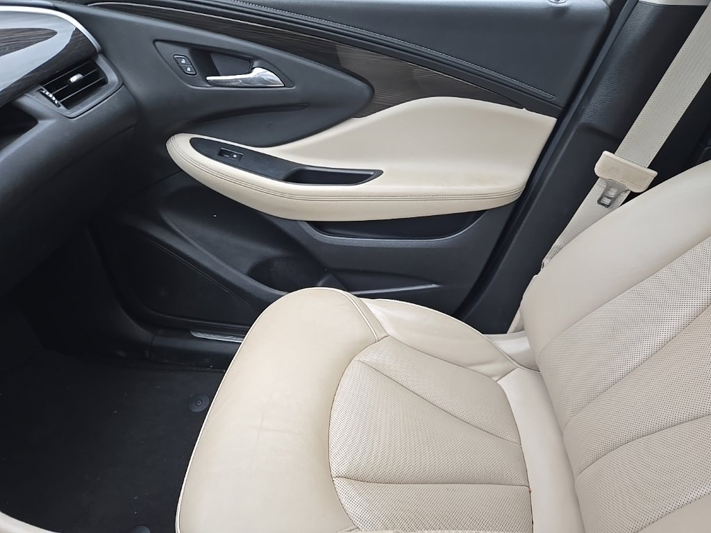 Used 2019 Buick Envision Essence FWD image 14