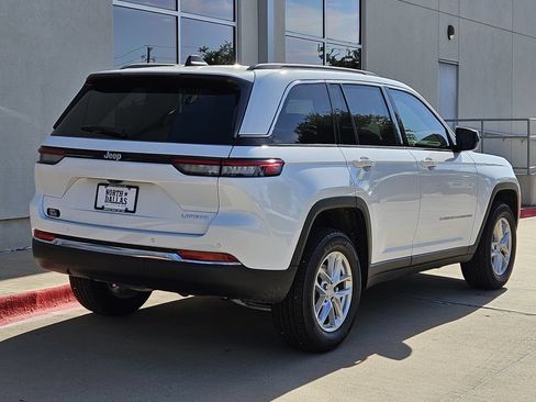 New 2026 Jeep Grand Cherokee Laredo X RWD image 3