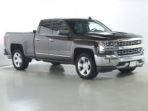 Used 2016 Chevrolet Silverado 1500 LTZ w/ LTZ Plus Package AWD/4WD image 9
