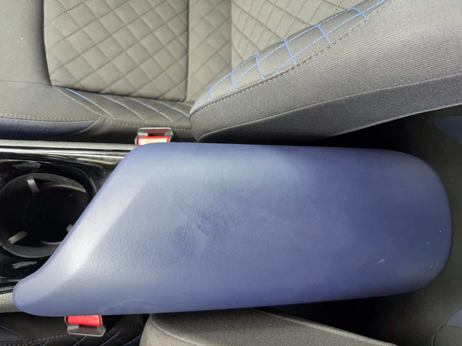 Used 2020 Toyota C-HR XLE FWD image 31