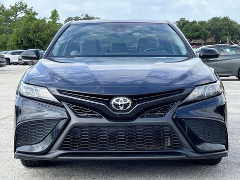 Used 2024 Toyota Camry SE FWD image 7