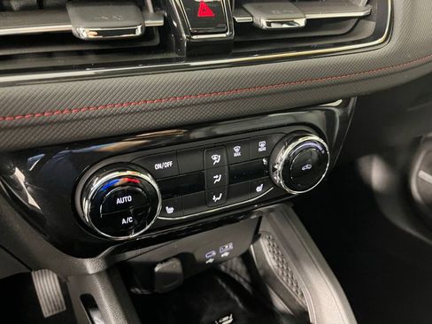 Certified 2025 Chevrolet TrailBlazer RS w/ Convenience Package FWD image 30