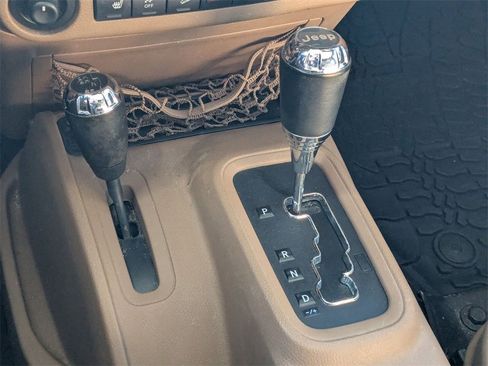 Used 2015 Jeep Wrangler Unlimited Sahara w/ Connectivity Group image 12