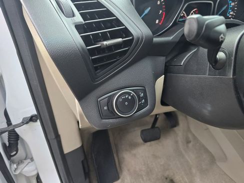 Used 2015 Ford Escape SE image 11