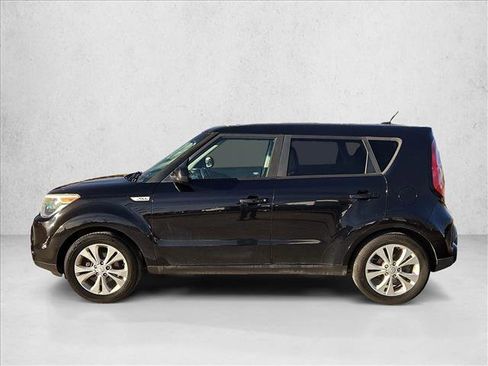 Used 2016 Kia Soul + image 9
