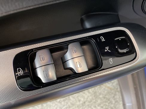 New 2025 Mercedes-Benz GLC 350e 4MATIC image 22