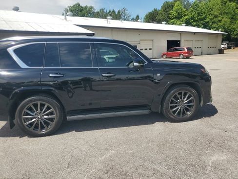 Used 2024 Lexus LX 600 F Sport AWD/4WD image 5