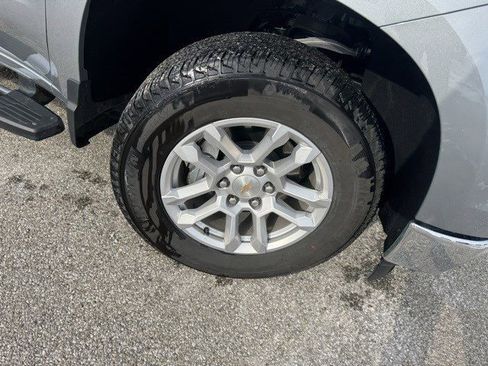 Used 2025 Chevrolet Silverado 1500 LT image 36