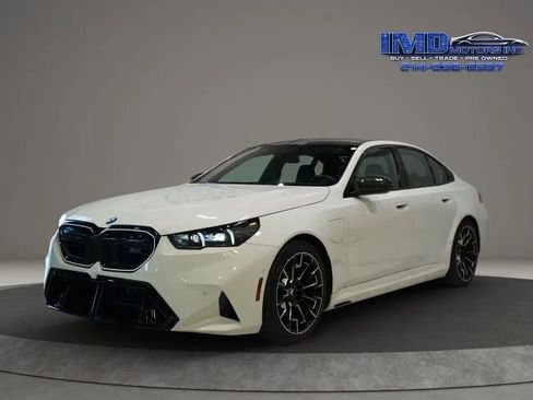 Used 2025 BMW M5 w/ Carbon Package AWD/4WD image 1