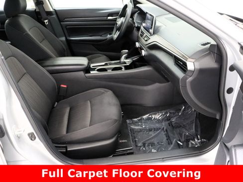 Used 2024 Nissan Altima 2.5 SV image 36