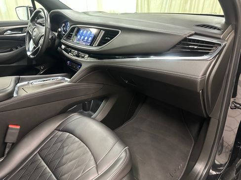 Certified 2023 Buick Enclave Avenir w/ Avenir Technology Package image 28