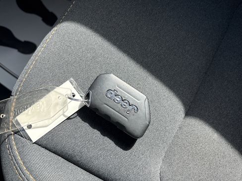 Used 2024 Jeep Wrangler Sport S image 30