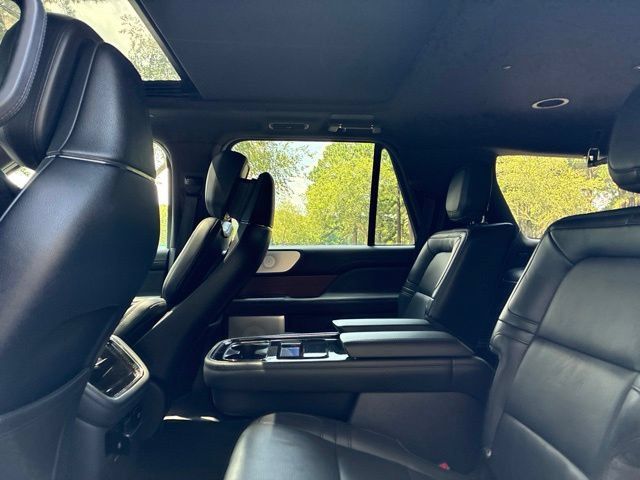 Certified 2023 Lincoln Navigator Reserve AWD/4WD image 22