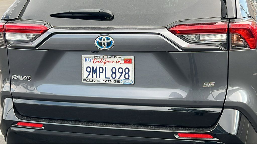 Used 2024 Toyota RAV4 SE w/ Weather & Moonroof Package AWD/4WD image 6