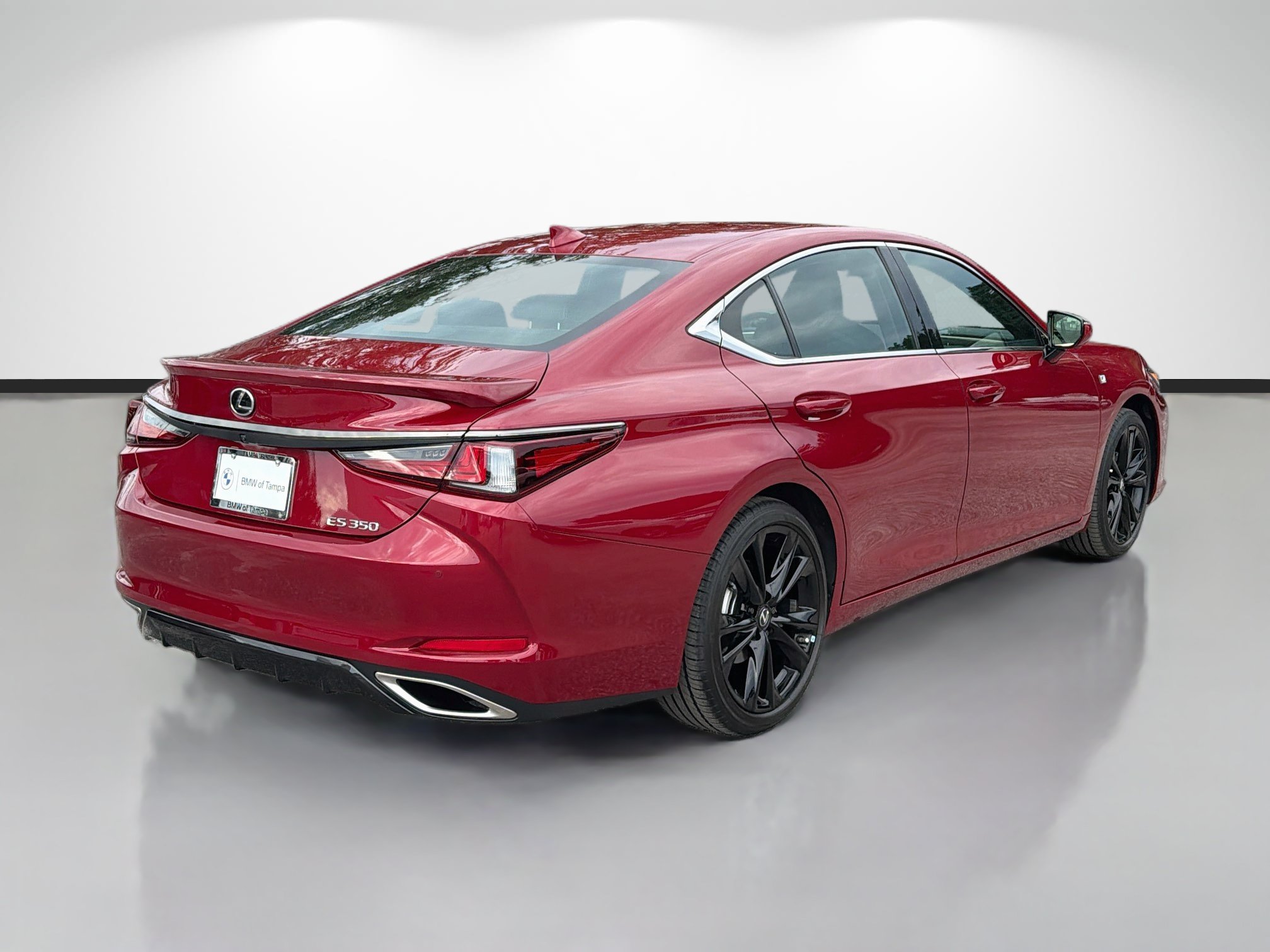 Used 2025 Lexus ES 350 F Sport w/ Accessory Package (Z1) FWD image 3