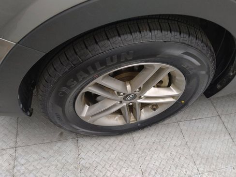 Used 2017 Hyundai Santa Fe Sport image 31