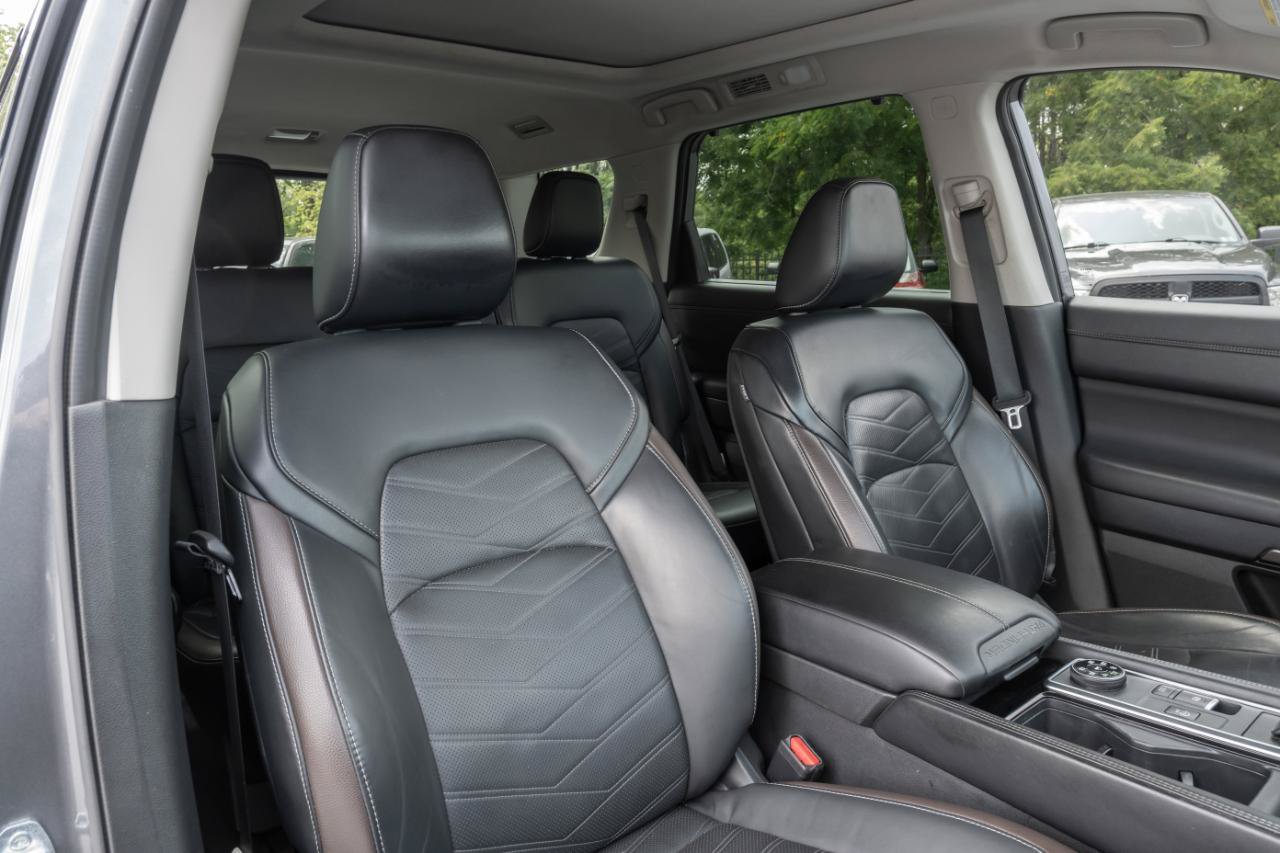 Used 2023 Nissan Pathfinder Platinum AWD/4WD image 35