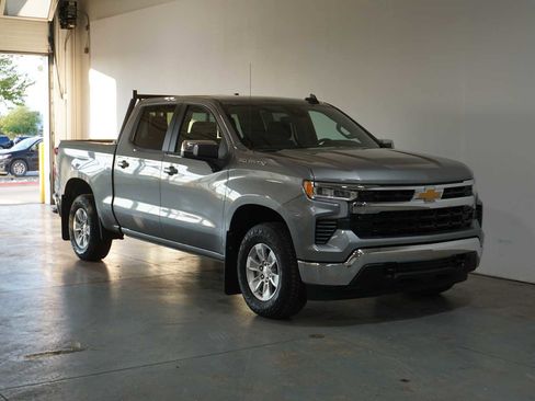Used 2023 Chevrolet Silverado 1500 LT image 8