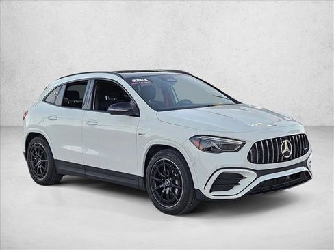 Used 2025 Mercedes-Benz GLA 35 AMG 4MATIC image 3