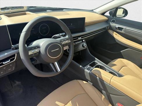 New 2025 Hyundai Sonata Limited image 3