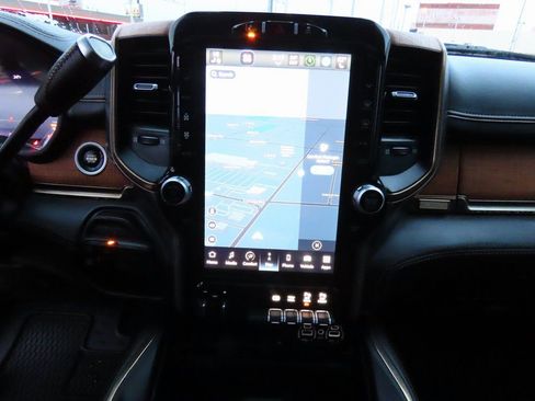 Used 2024 RAM 2500 Limited w/ Safety Group image 29