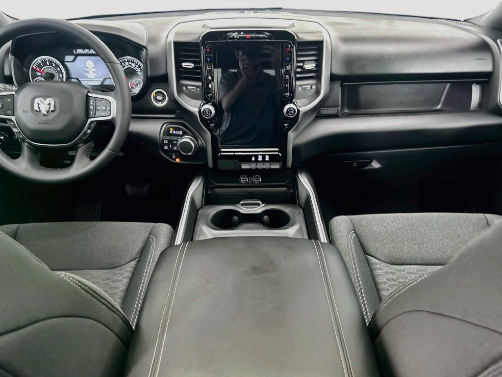 Used 2025 RAM 1500 Big Horn AWD/4WD image 13