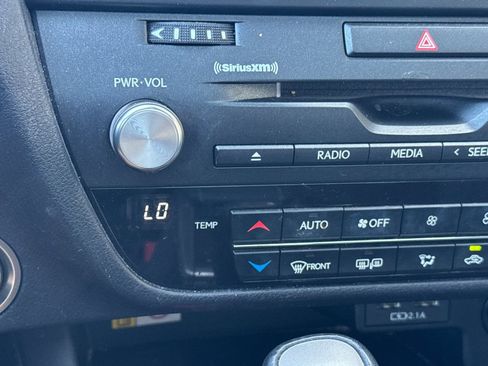 Used 2022 Lexus RX 350 AWD w/ Premium Package image 29