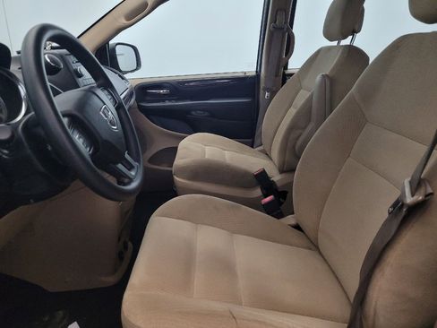 Used 2015 Dodge Grand Caravan American Value Package image 17