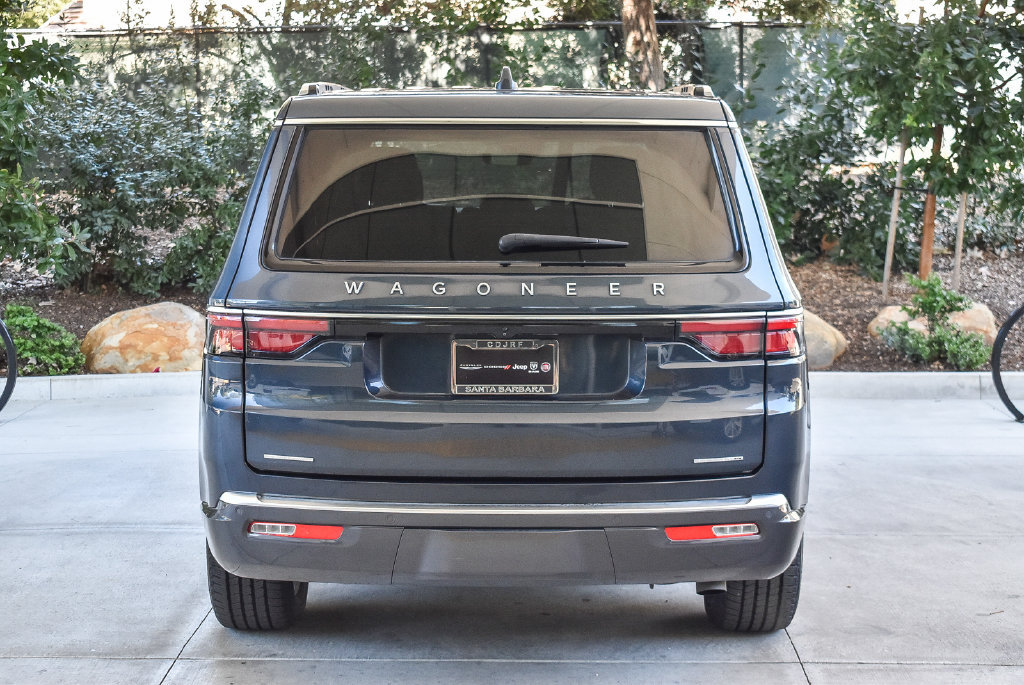 Used 2022 Jeep Wagoneer Series II AWD/4WD image 5