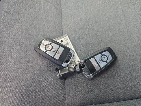 Used 2025 Ford Explorer Active image 37