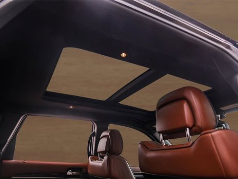 Used 2021 Jeep Grand Cherokee Overland image 31