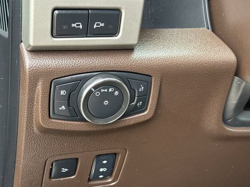 Used 2017 Ford F250 King Ranch w/ King Ranch Ultimate Package AWD/4WD image 22