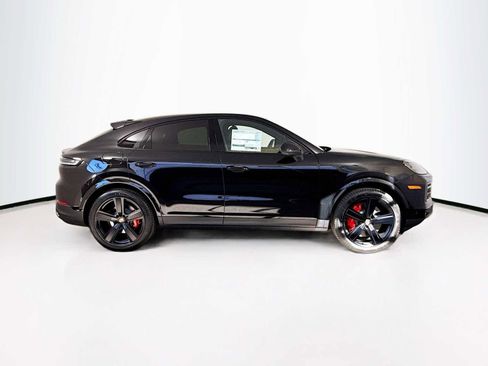 New 2026 Porsche Cayenne S image 8