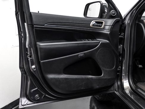 Used 2015 Jeep Grand Cherokee Limited image 39