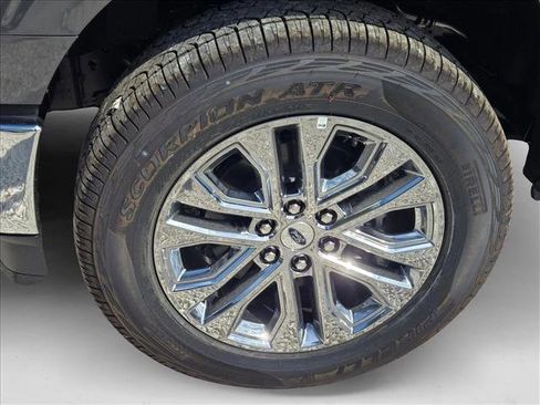 New 2025 Ford F150 XLT w/ Equipment Group 302A MID image 9