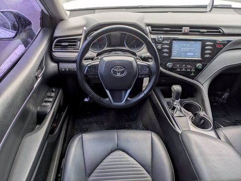 Used 2019 Toyota Camry SE FWD image 14
